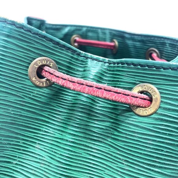 LOUIS VUITTON M44147 Epi Petit Noe Drawstring bag Shoulder bag - Picture 8 of 14